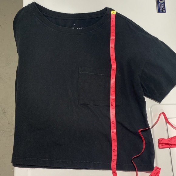 Everlane, Re-Cotton, Cropped, Pocket Tee in Black! - Picture 5 of 6